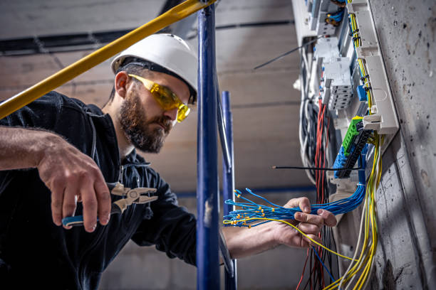 Best Emergency Electrician Near Me  in Goldenrod, FL